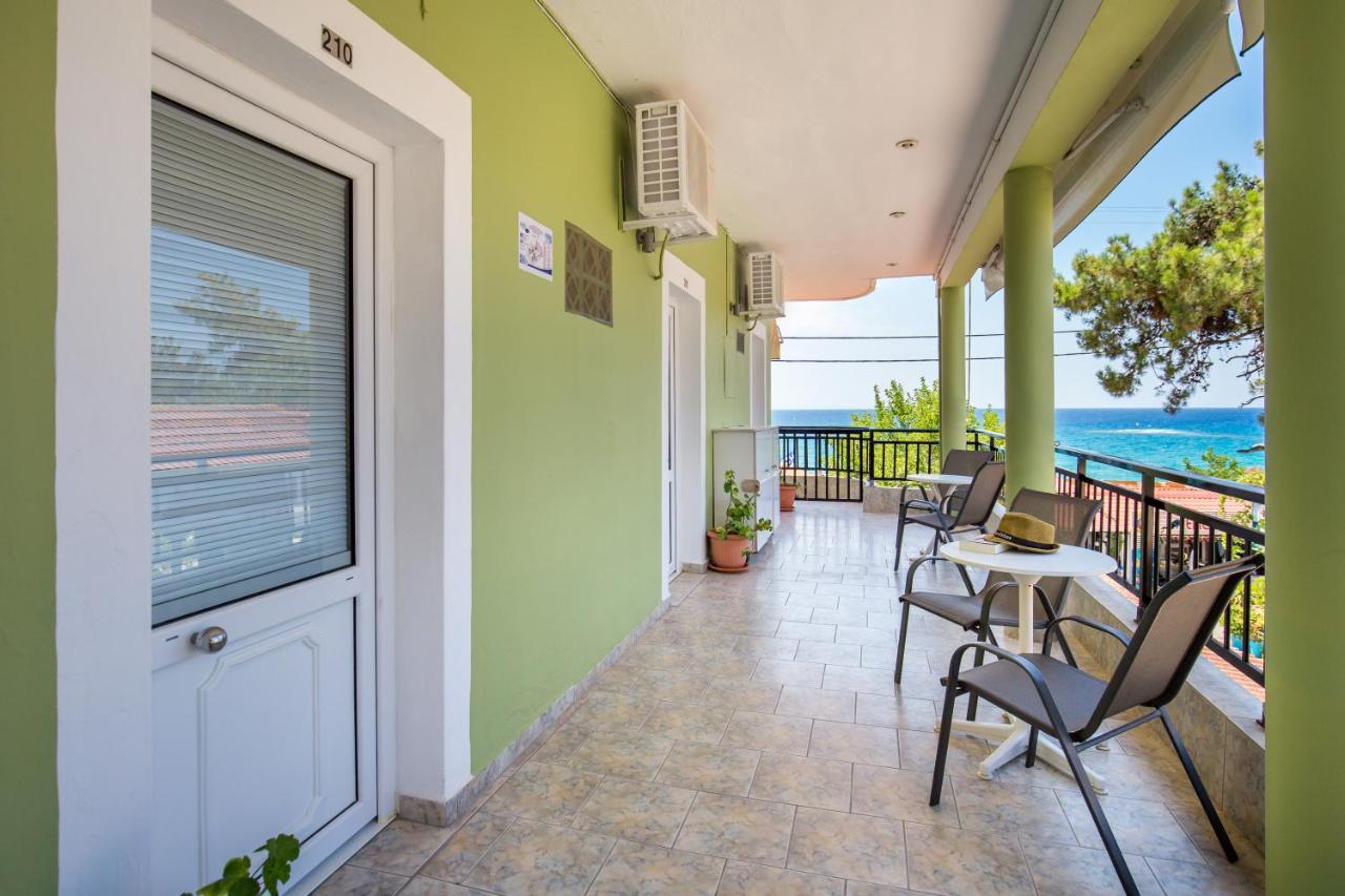 Green Velvet Thassos بيفكاري المظهر الخارجي الصورة