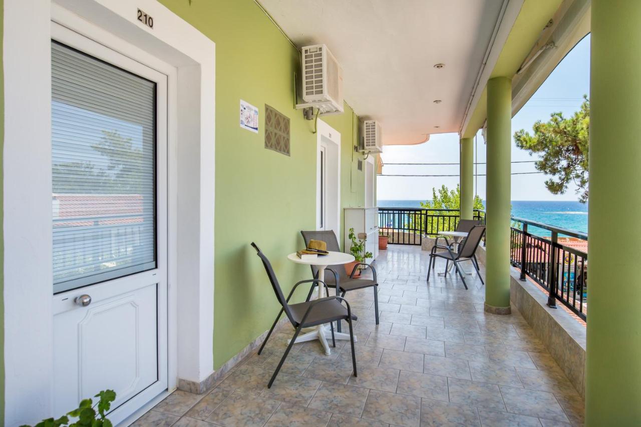 Green Velvet Thassos بيفكاري المظهر الخارجي الصورة