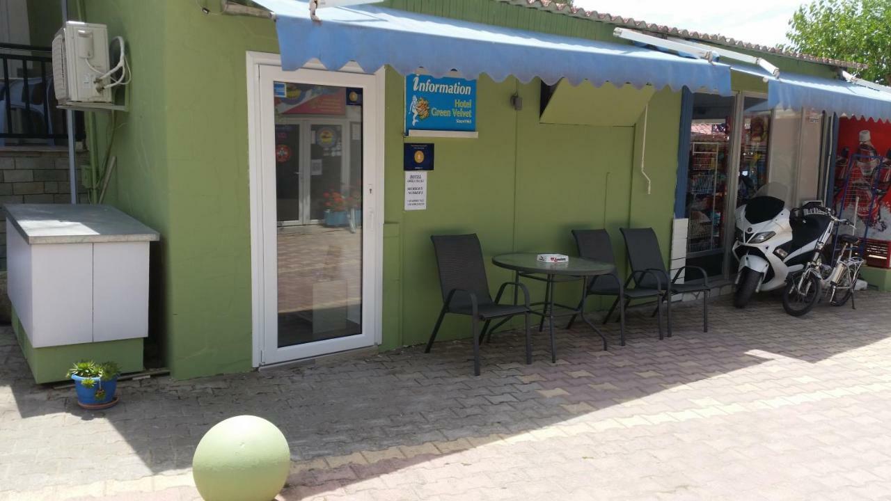 Green Velvet Thassos بيفكاري المظهر الخارجي الصورة